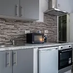Elegant Studio: Studio Suite 5